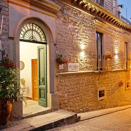 Domus Aurea Bed & Breakfast มอนตาลบาโน เอลิโคนา ภายนอก รูปภาพ