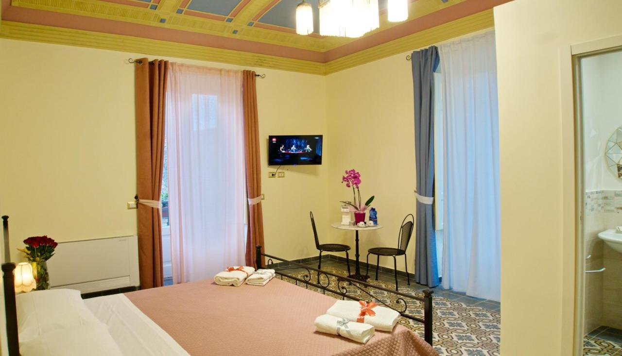 Domus Aurea Bed & Breakfast มอนตาลบาโน เอลิโคนา ภายนอก รูปภาพ