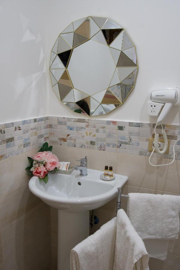 Domus Aurea Bed & Breakfast มอนตาลบาโน เอลิโคนา ภายนอก รูปภาพ