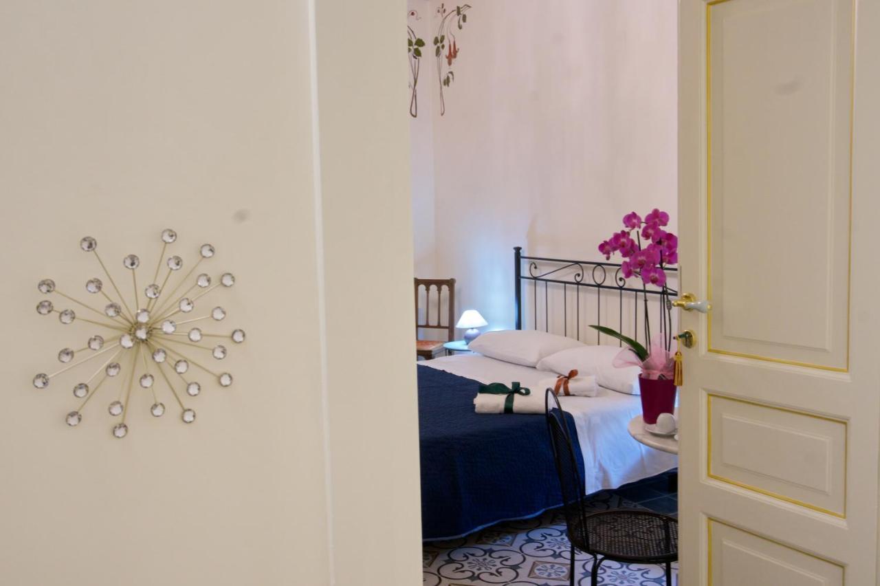 Domus Aurea Bed & Breakfast มอนตาลบาโน เอลิโคนา ภายนอก รูปภาพ